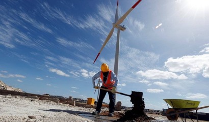 退役风电叶片的新使命 冰雪场地的创新照明解决方案